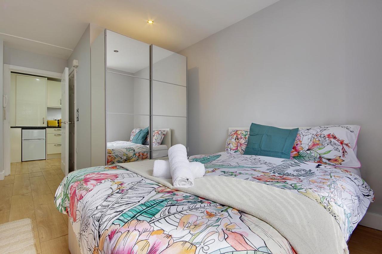 Turay Court Holiday Apartments Bournemouth Ngoại thất bức ảnh