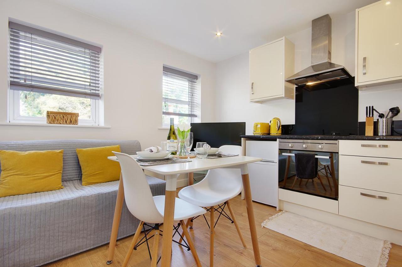 Turay Court Holiday Apartments Bournemouth Ngoại thất bức ảnh