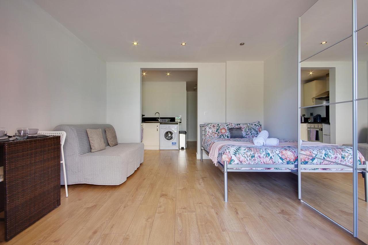 Turay Court Holiday Apartments Bournemouth Ngoại thất bức ảnh
