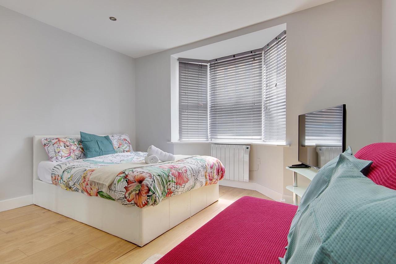 Turay Court Holiday Apartments Bournemouth Ngoại thất bức ảnh