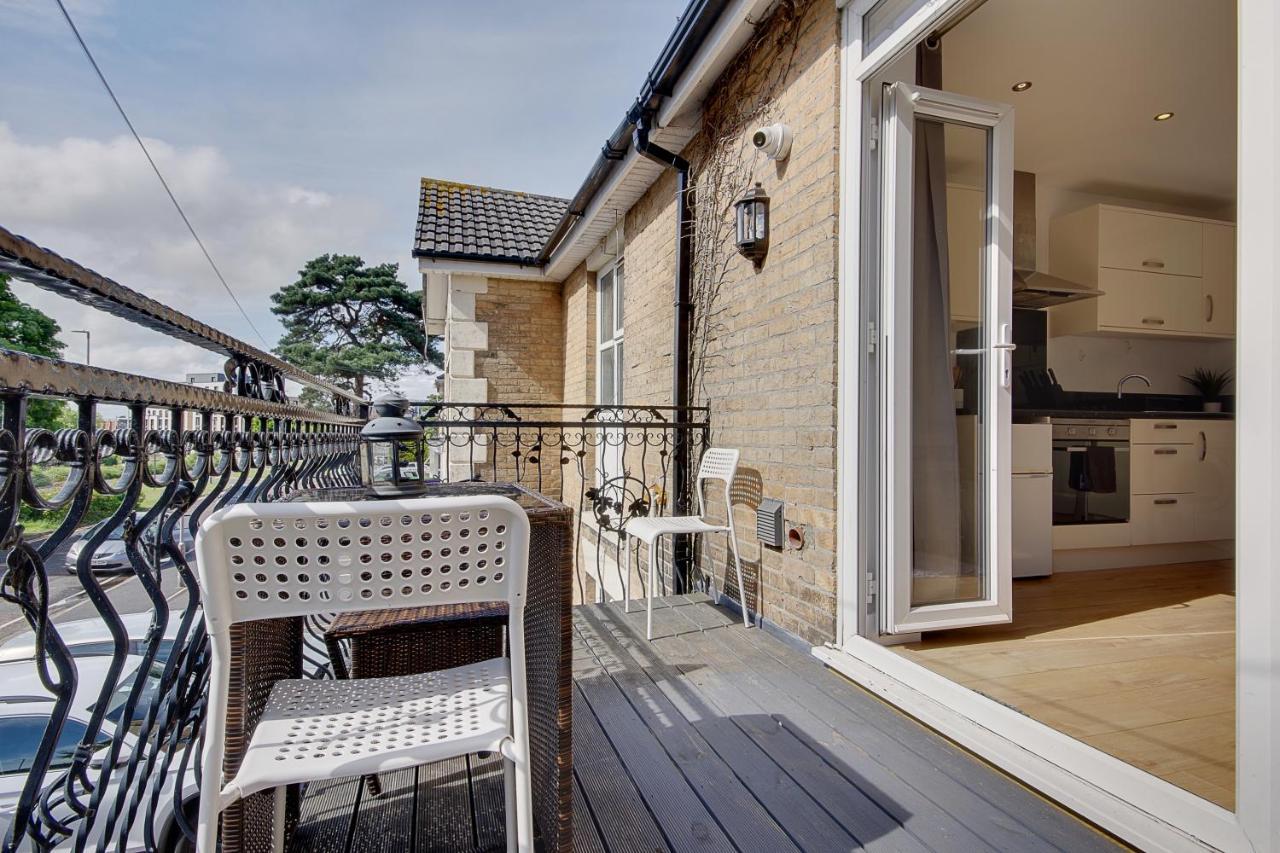 Turay Court Holiday Apartments Bournemouth Ngoại thất bức ảnh