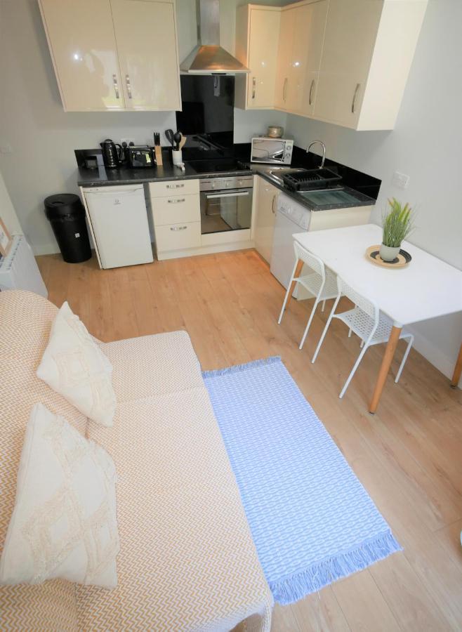 Turay Court Holiday Apartments Bournemouth Ngoại thất bức ảnh