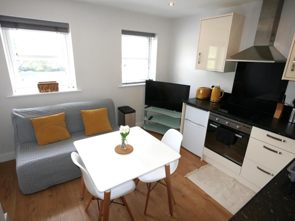 Turay Court Holiday Apartments Bournemouth Ngoại thất bức ảnh
